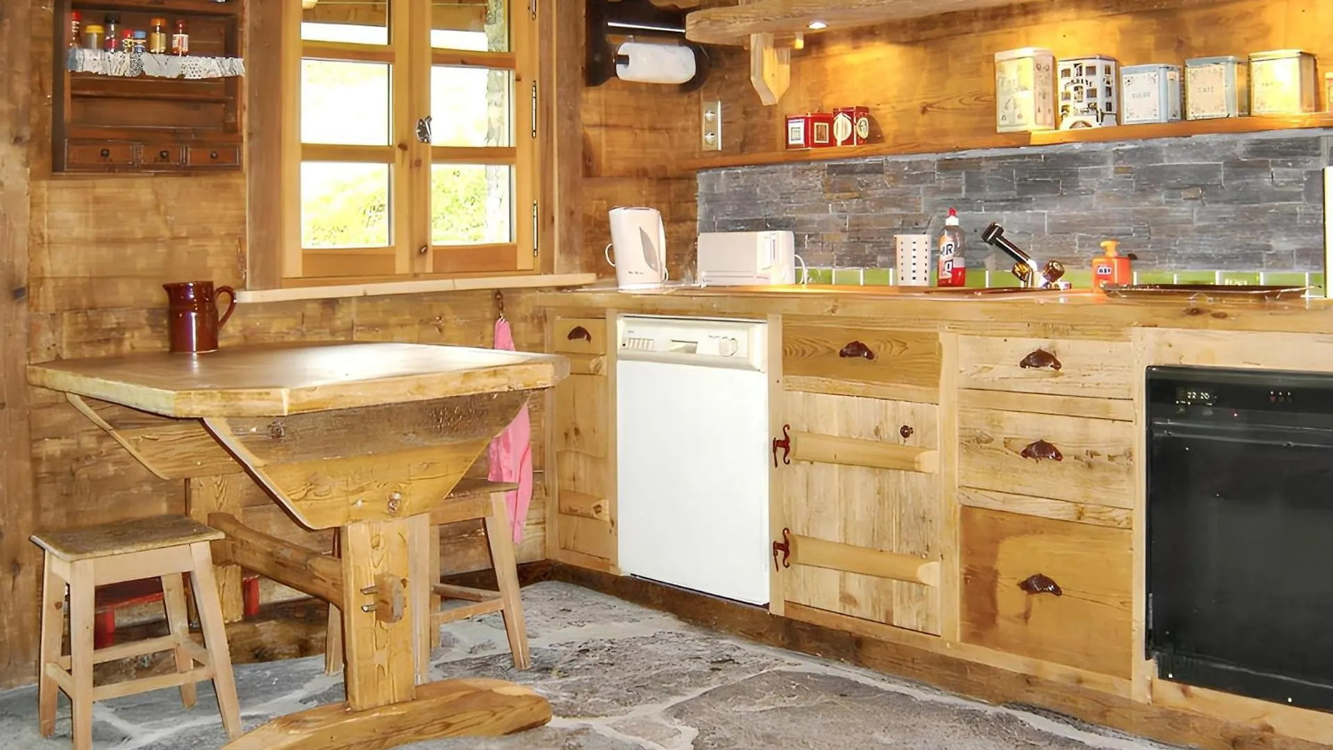 Chalet Spacieux A Saint-Nicolas-La-Chapelle Avec Cheminee Saint-Nicolas-la-Chapelle (Savoie)
